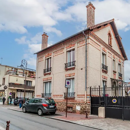 Grande Et Belle Maison Lumineuse Avec Jardin A 20 Mn De Paris Gennevilliers